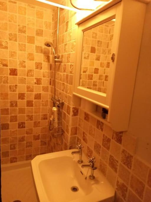 Atypique Dans Maison Du 18eme Siecle Holiday home Argeliers