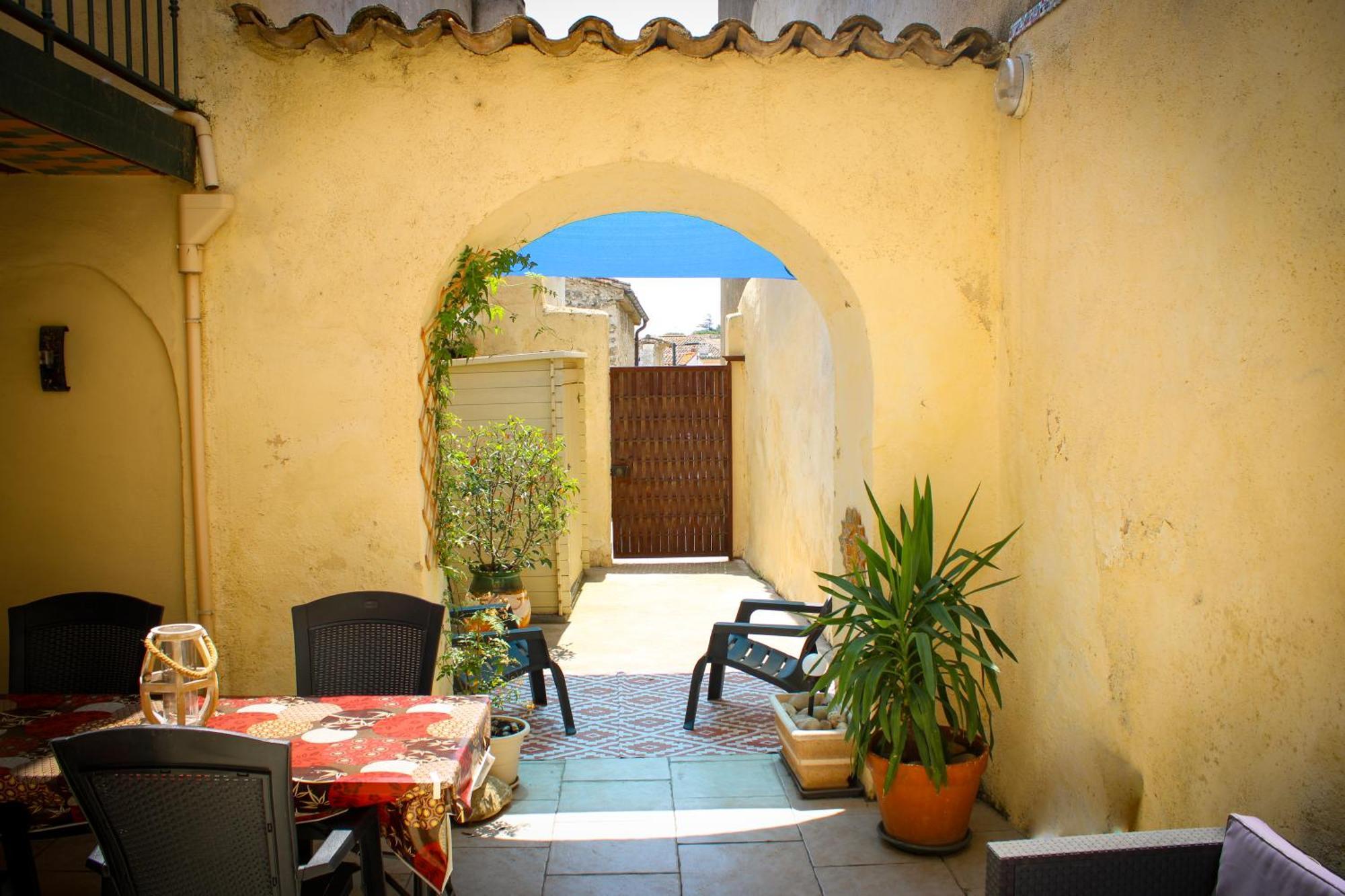 Holiday home Atypique Dans Maison Du 18eme Siecle